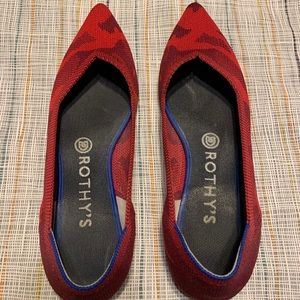 Rothys - The Point - Red Camo